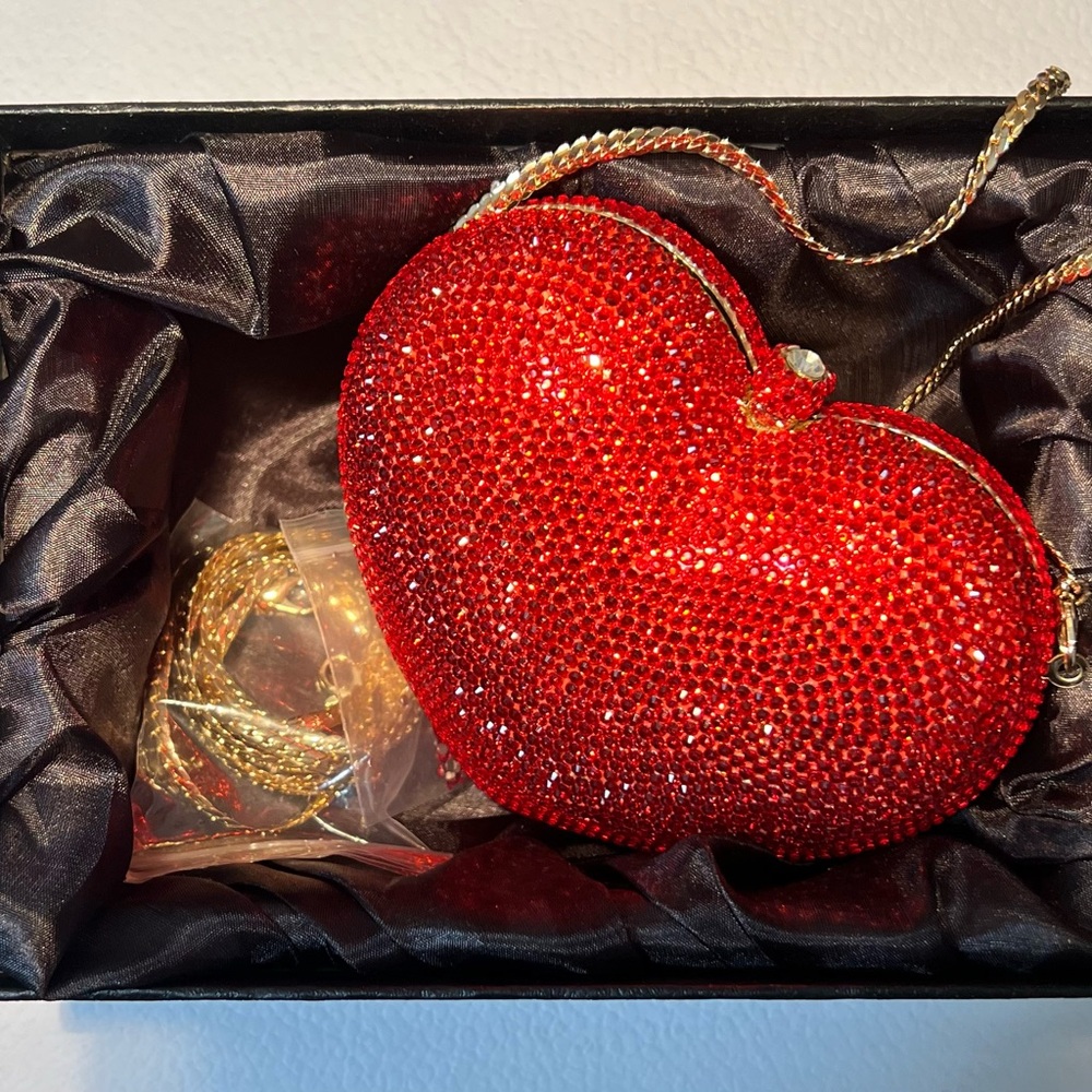Le Petit Bag. - Heart Bag/Clutch  -  Perfect Gift For Valentine ❤️